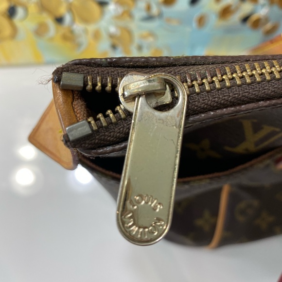 Louis Vuitton Monogram Canvas Totally PM Bag - Picture 10 of 12